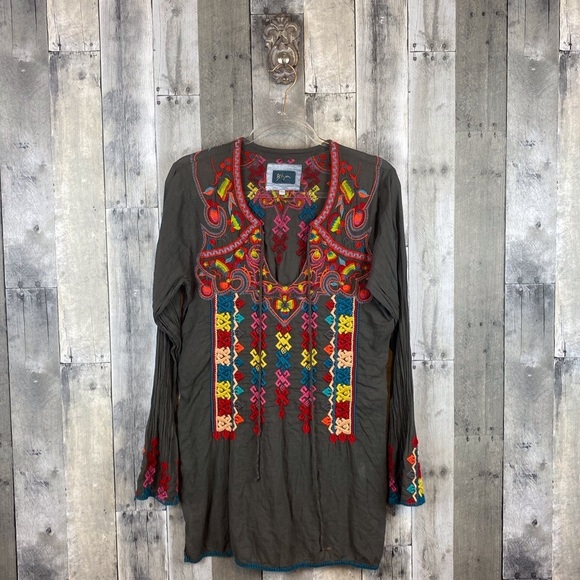 Johnny Was Biya Embroidered Tunic Top in Grey Multicolor Size Medium. - Picture 1 of 12